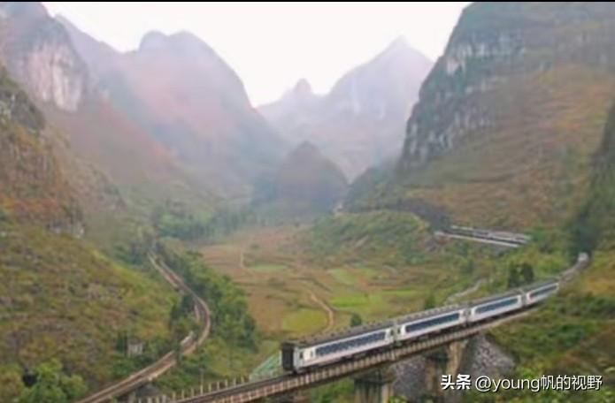 废弃了的老黔桂铁路。说起老黔桂铁路，也曾经是我国铁路史上的一个瓶颈。作为沟通黔桂