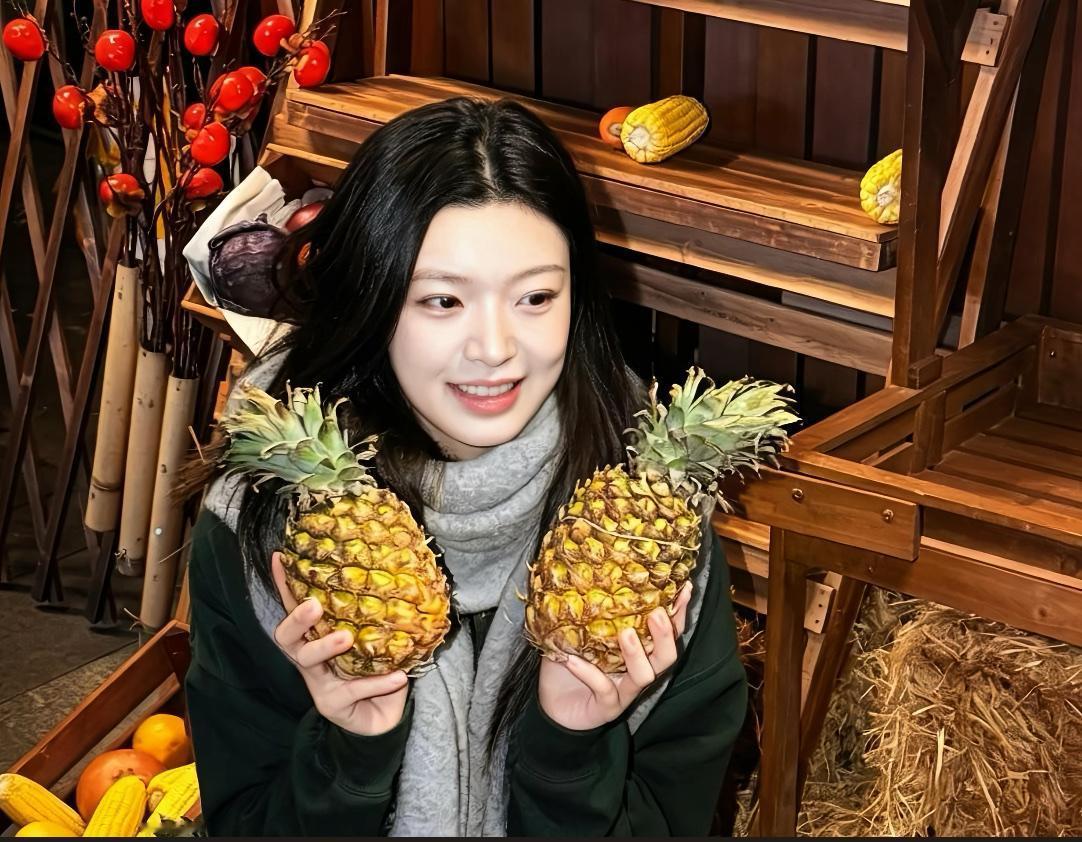 CBA球员付豪妻子王鋆赛发文分享日常旅行画面，说慢点再慢点！

近日，辽宁本钢男