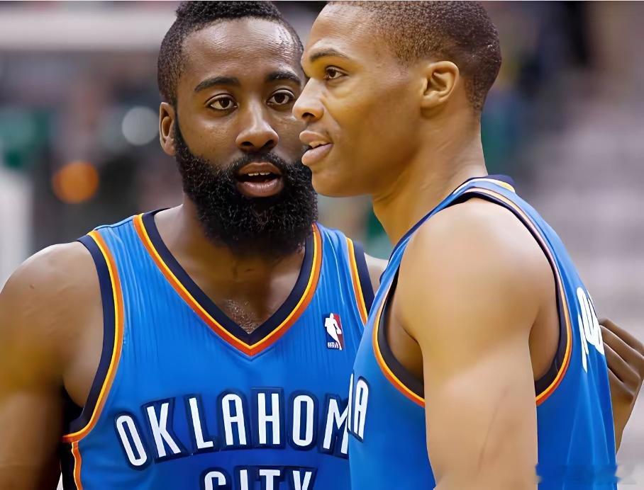 随着拉塞尔·威斯布鲁克正式宣布退役，其长达十八载的NBA传奇生涯画上句号。挚友詹