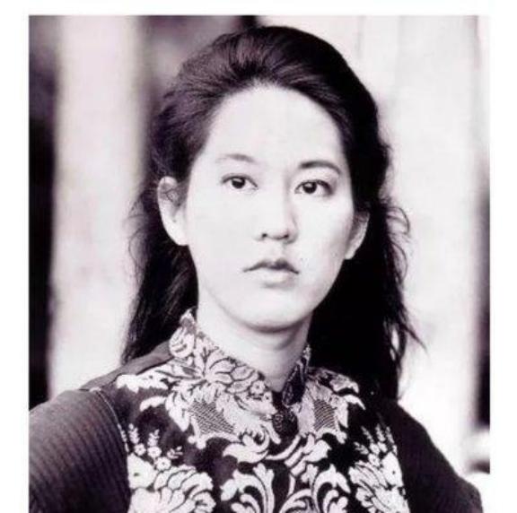 南京大屠杀时，日军奸污妇女到什么程度？华裔女作家张纯如曾在书中写道：“在南京，没