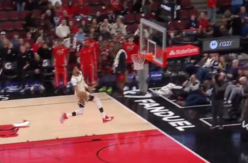 NBA常规赛，雄鹿今日客场112-103战胜公牛。本场比赛，字母哥迎来了复出，在