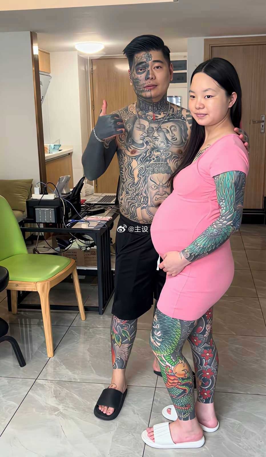 这宝宝生下来就自带纹身吧 