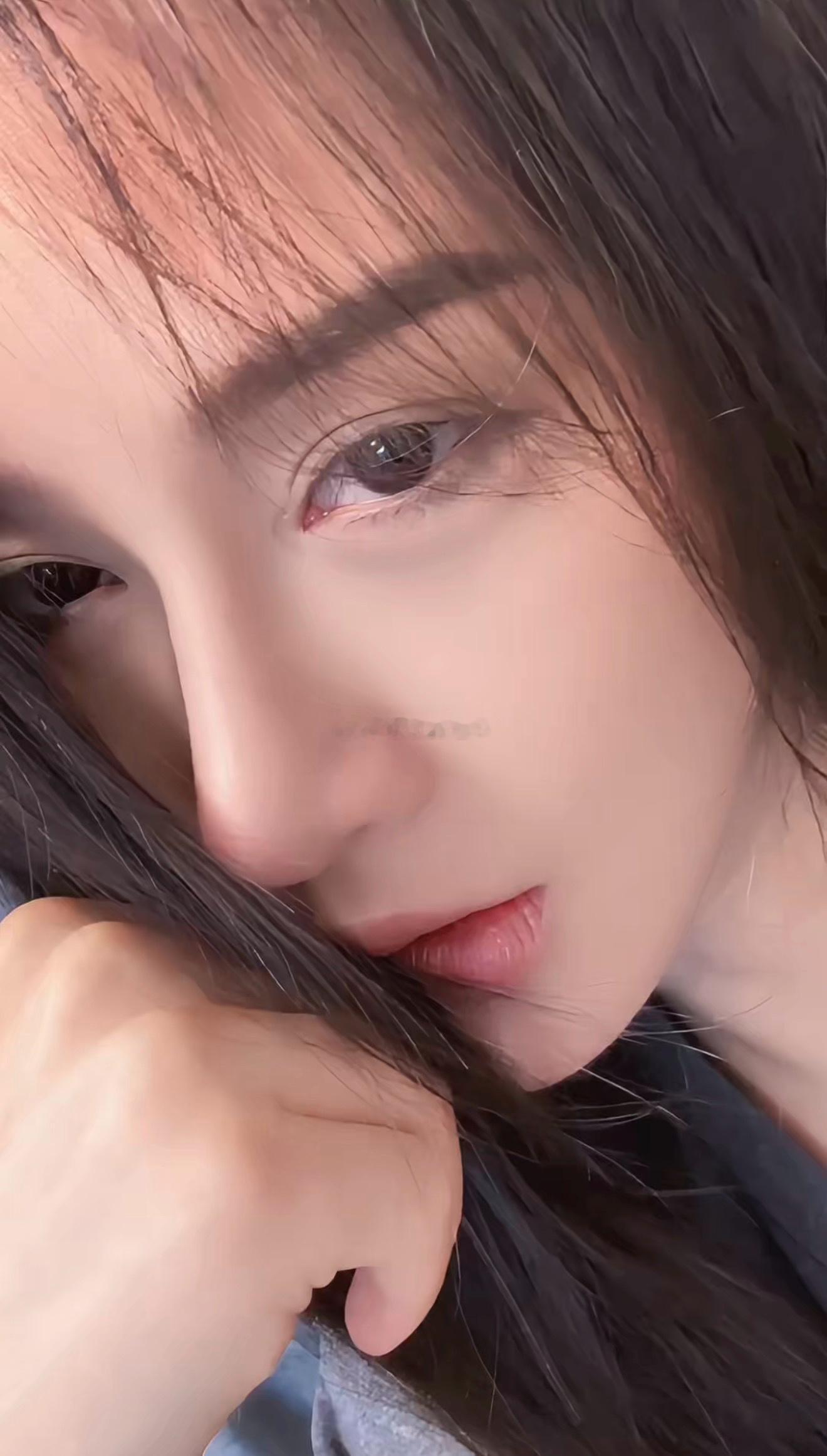 不要闭眼，看着我的脸 