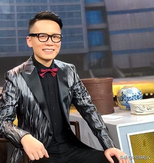 央视主播大换血：老将转幕后，00后坐进黄金档
