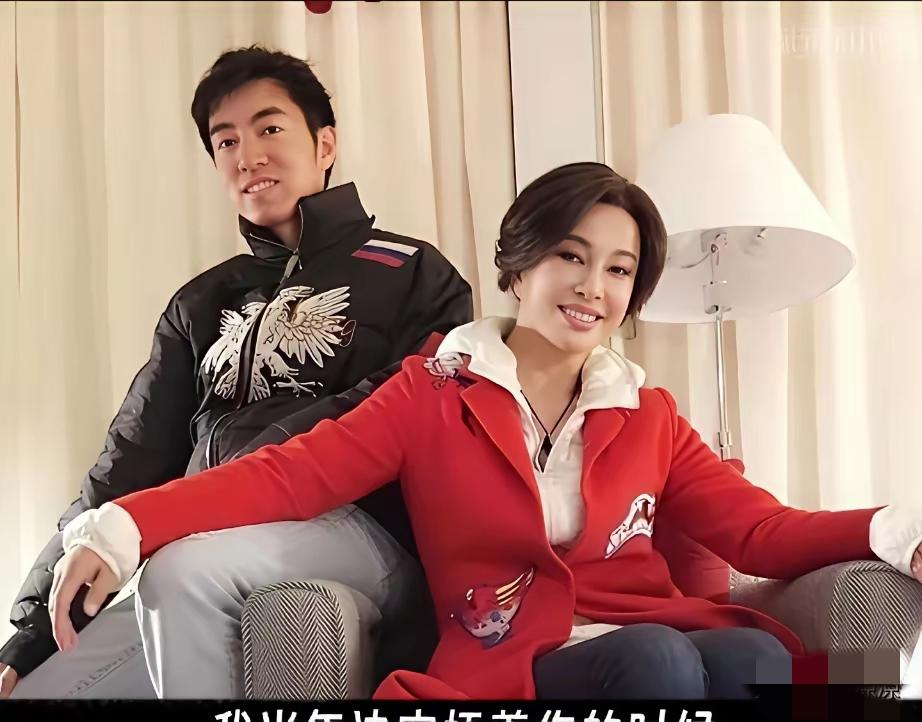 刘晓庆妹妹的面相，透着精明市侩。在教育儿子的过程中，肯定没少提刘晓庆的财产，内心