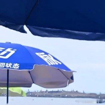 #每日一善[超话]#信心是一块成功的基石，人可以站在上面，稳稳地经受风雨的洗礼；