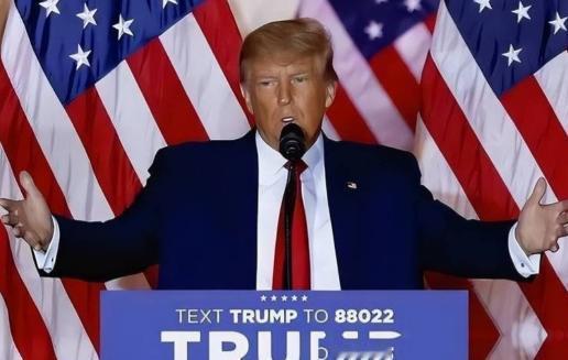 美国政坛一直有个不成文的规矩，前总统一旦交棒退休，大家就和和气气，彼此留个体面。