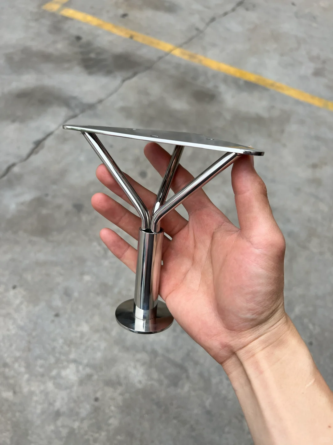 柜腿做出来的效果，是针不赖