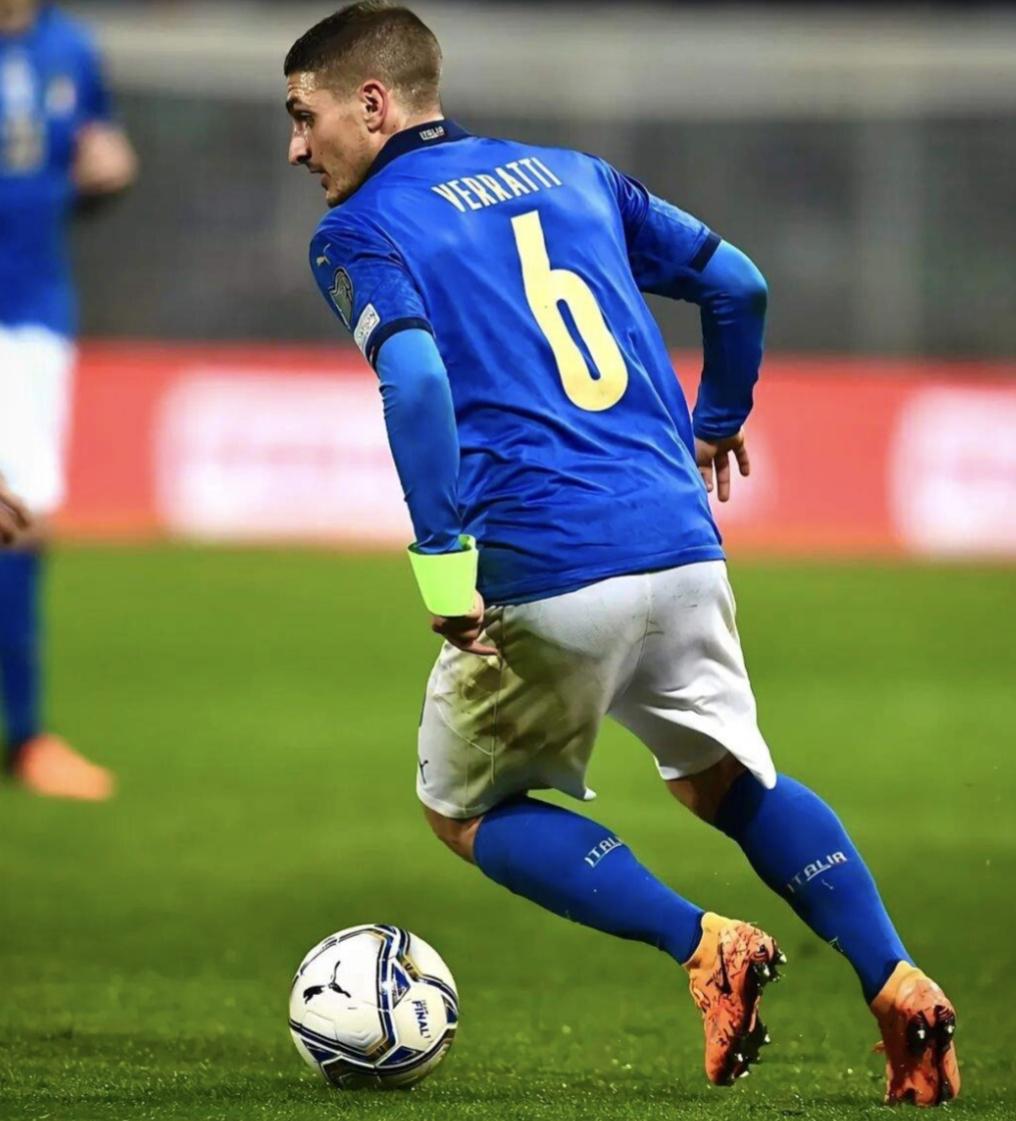 真的假的？
根据外媒的最新消息，米兰正在跟维拉蒂接触，想把这位老将从卡塔尔带回意