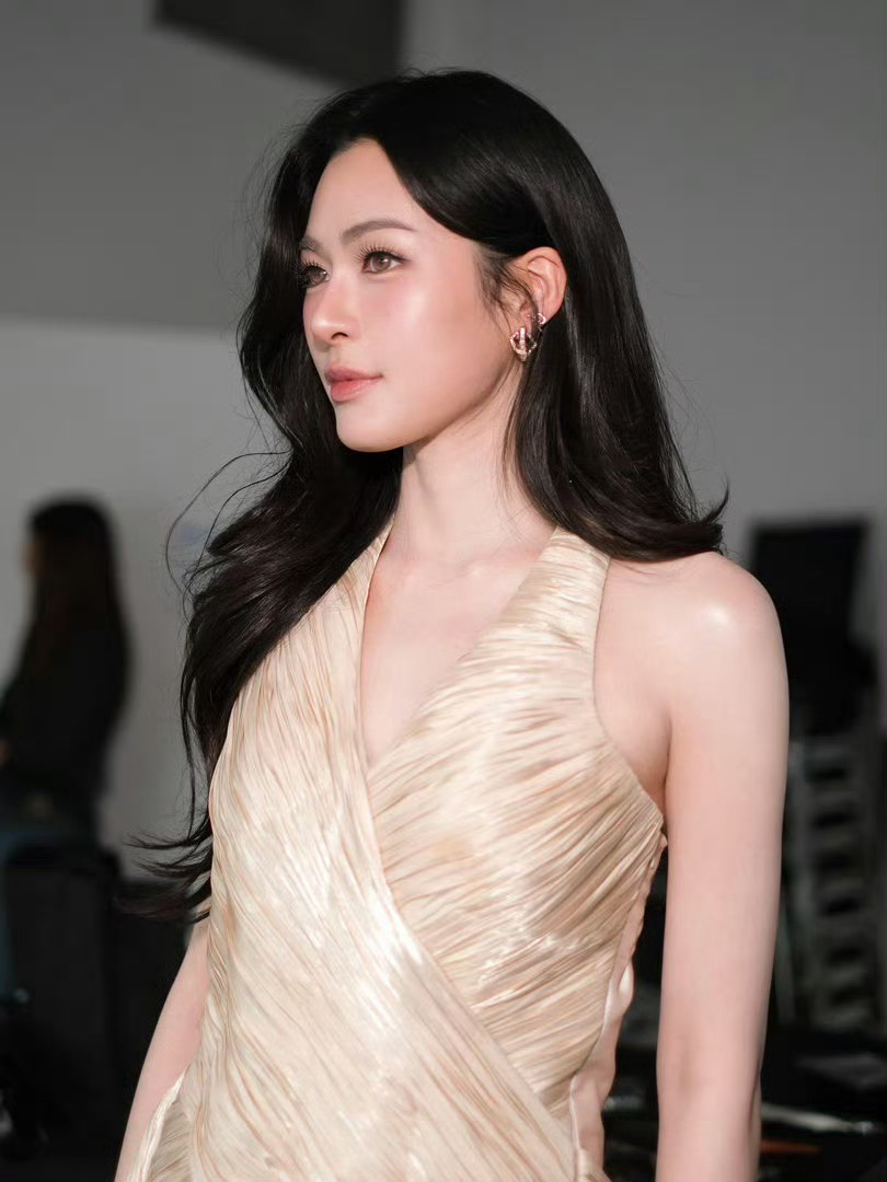邝玲玲全球最美女性第一名 邝玲玲这是双榜登顶，2026年全球最美女性 & 202