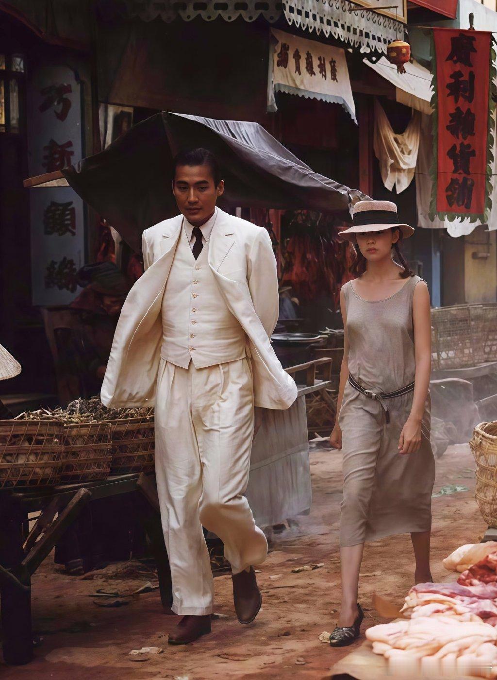 主力:都睡了吗散户:有点迷糊了主力:那我继续横盘。。。。。。 