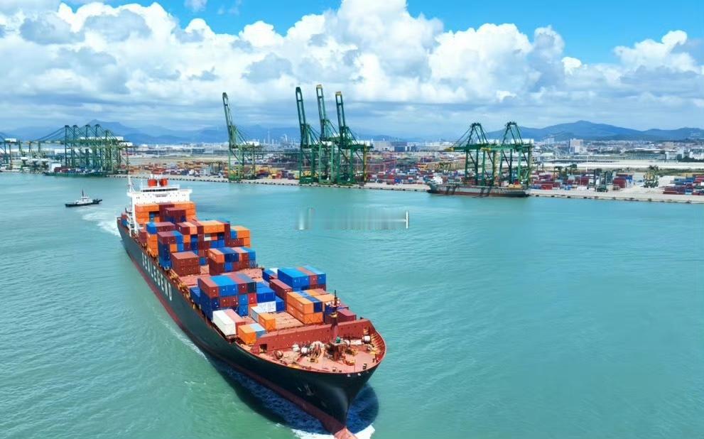 福州港跻身“外贸亿吨大港”行列！

历史性突破，福州港2025全年外贸货物吞吐量