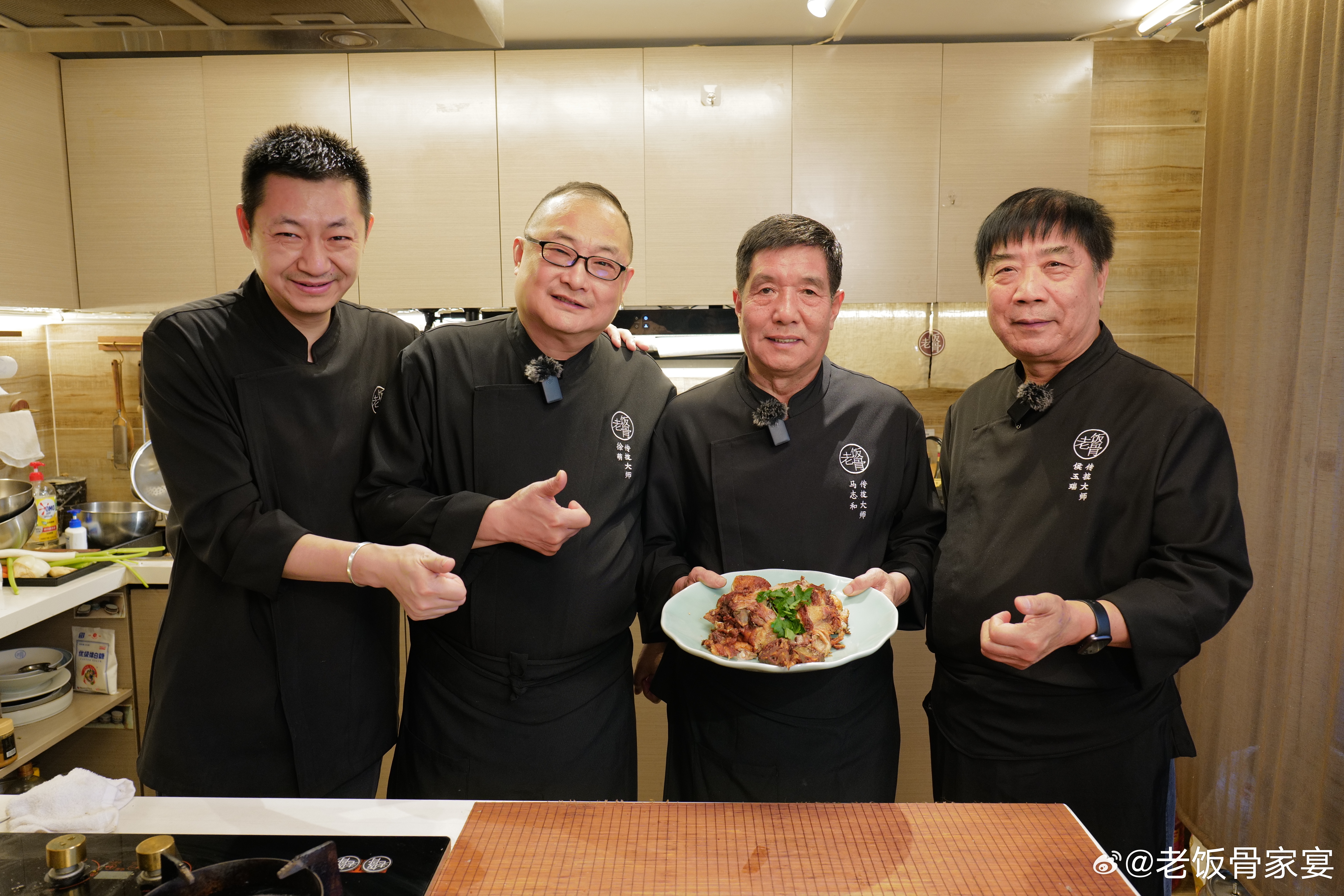 想马老师了吗[哈哈]明晚一起来吃鸭🦆   