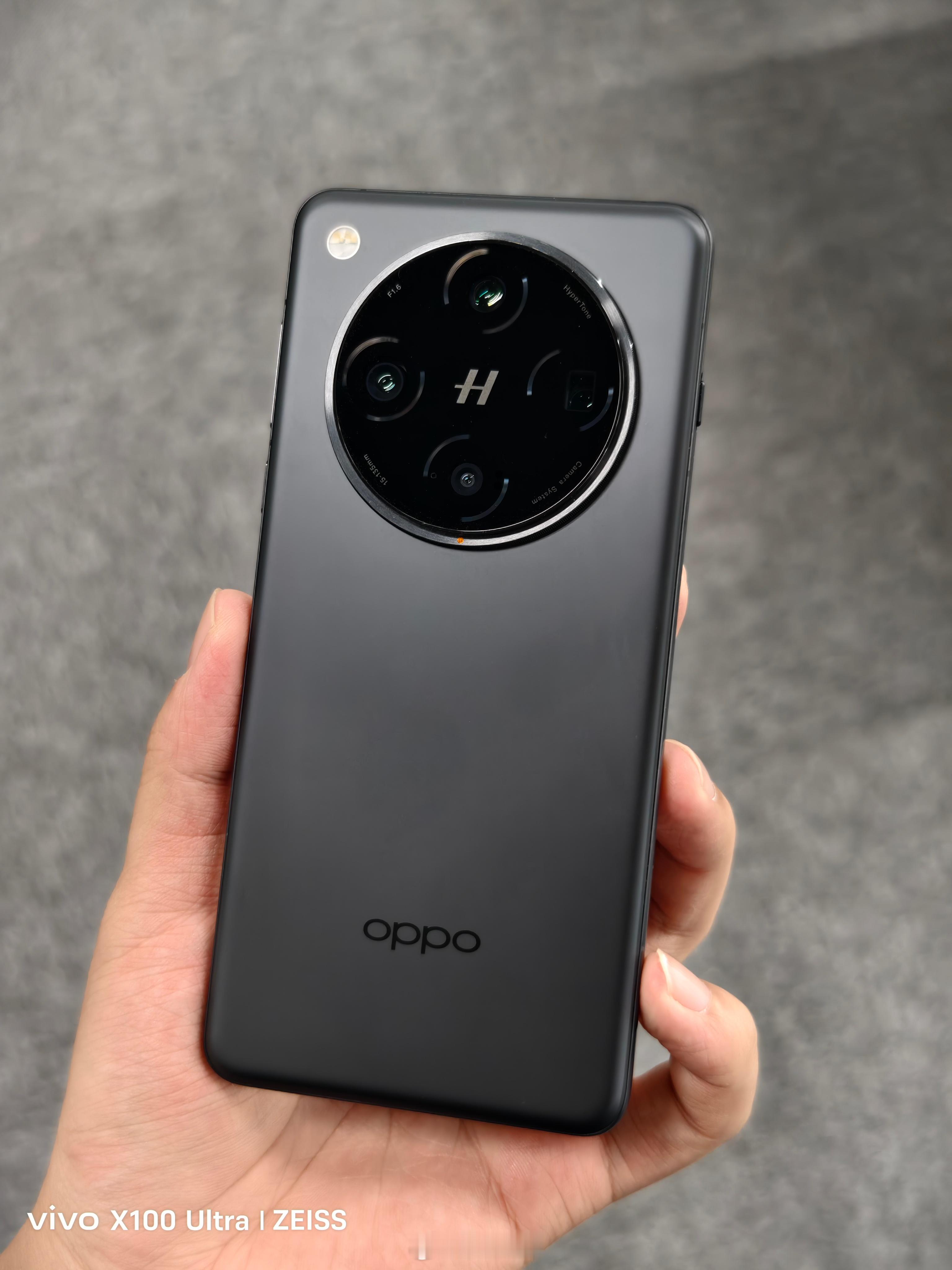 Find X8 Pro的边框和后盖工艺真好，一点不粘指纹图123已经是我很努力的