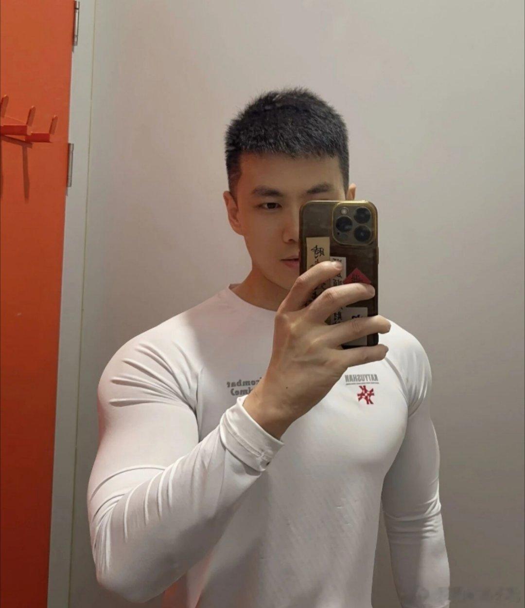 原来洗澡是重启人生的最小单位洗澡确实是从头开始的方式，洗个澡也是冷静冷静清爽的表