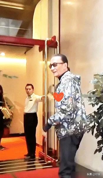 89岁的谢贤怎么也没想到，
亲闺女谢婷婷躲在加拿大，连生两个娃，大女儿生父是谁至