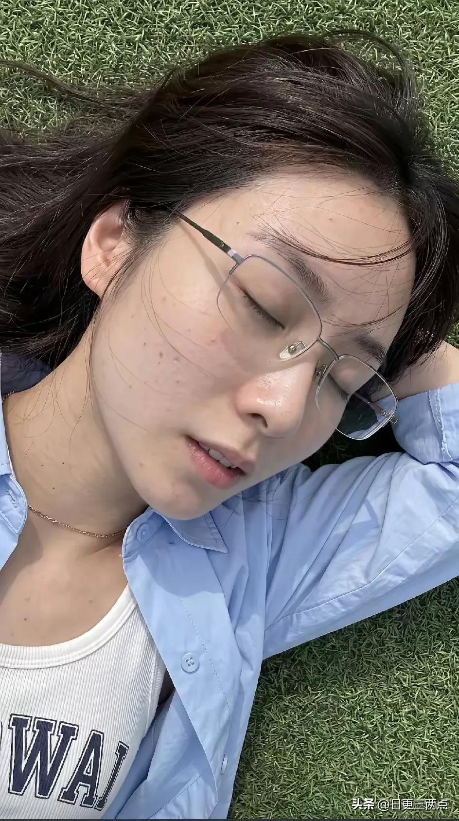 20多岁了还学不会化妆！愁！！