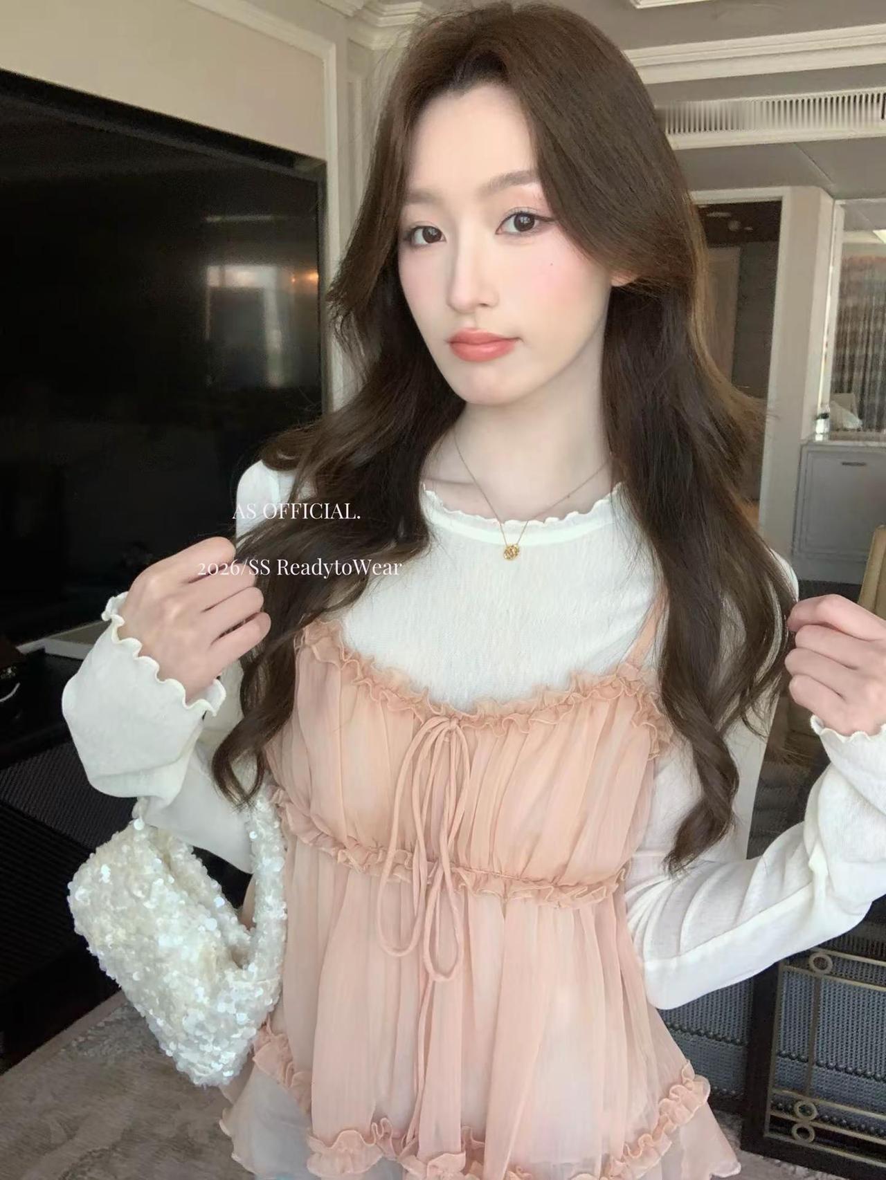 忙到脚不沾地的1月份！！首批新品抢先看啦。今天穿什么 温柔穿搭 开春搭配 早春新