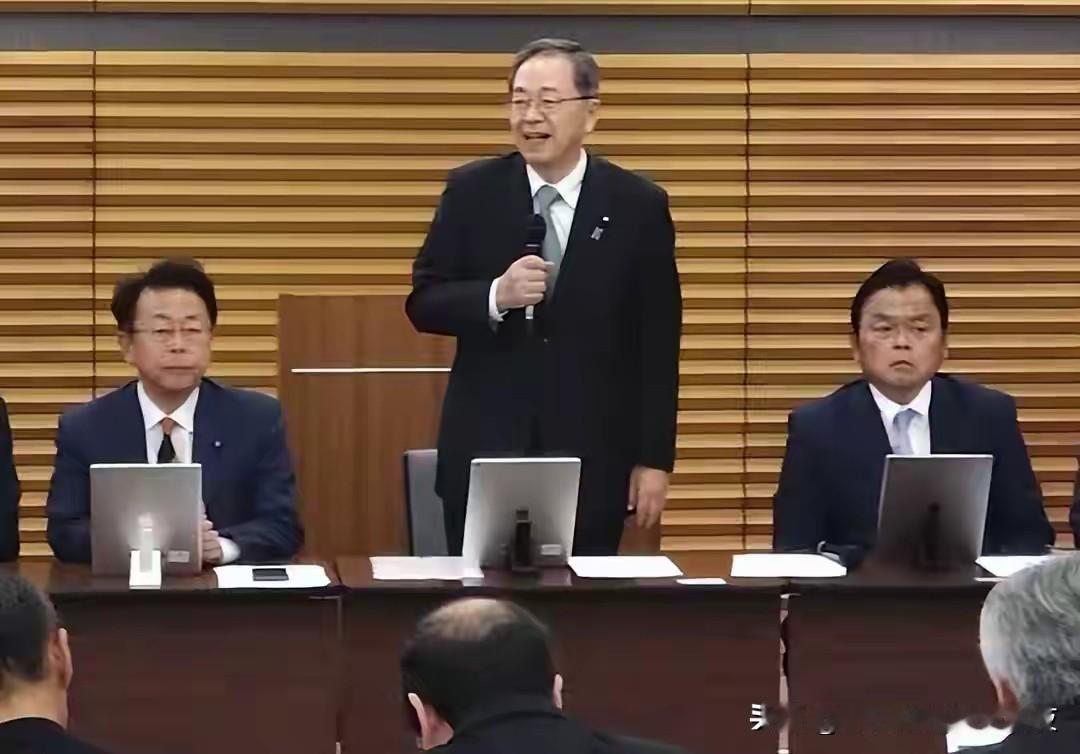 日媒纷纷报道中方表态，都重点解读四个字，高市早苗内阁鸦雀无声