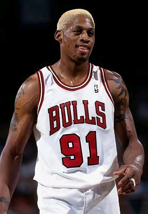 罗德曼不会投篮，在小球时代混不下去吧。

他1986年第二轮3位被选，顺位很低了