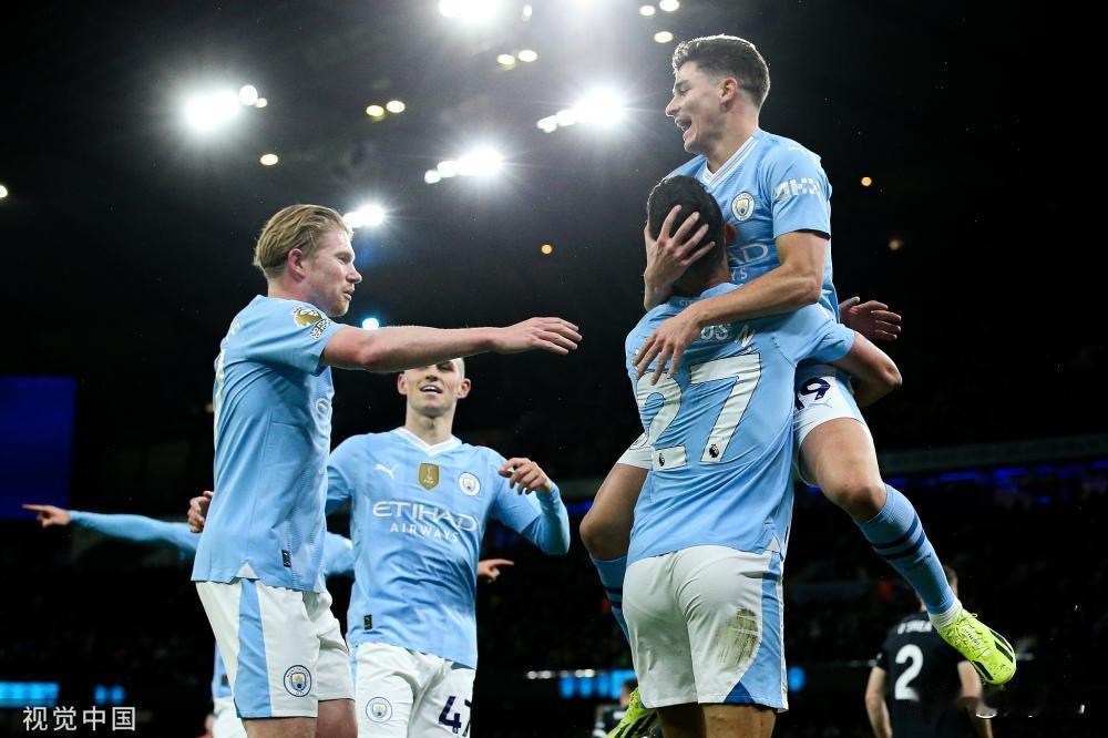 曼城3-1伯恩利
北京时间2月1日凌晨，英超第22轮，曼城对阵伯恩利。上半场，阿