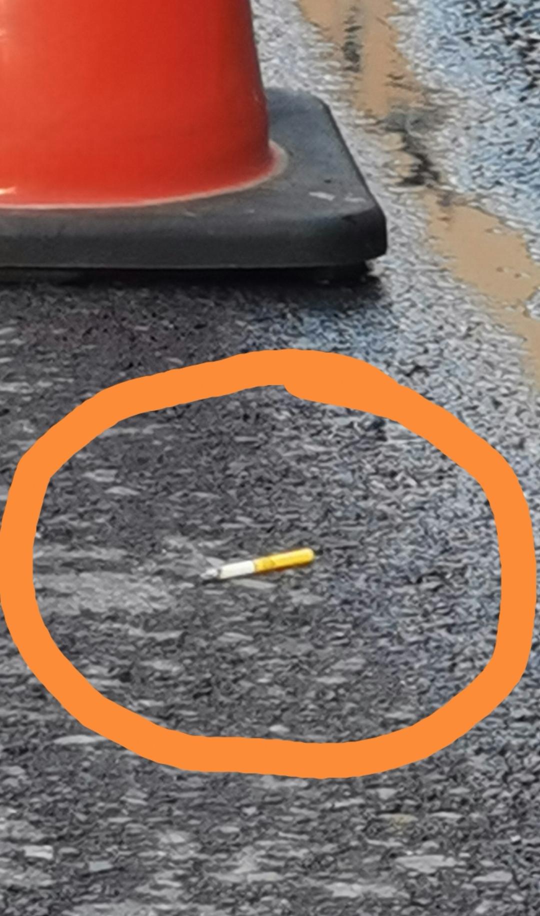 开封有的司机很“机灵〞，有的不太文明。
今天下午5点多，经过平原路，看到很多车在