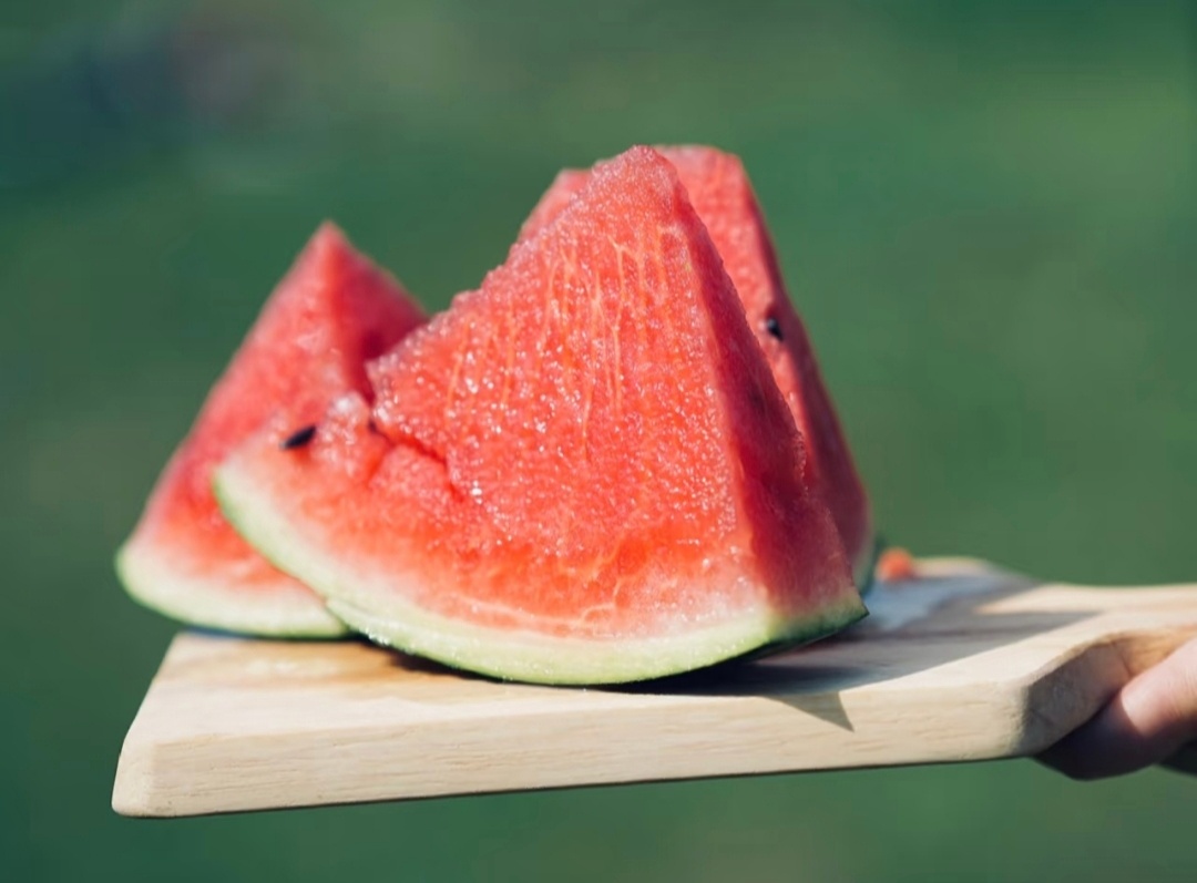 夏天就要吃西瓜🍉 