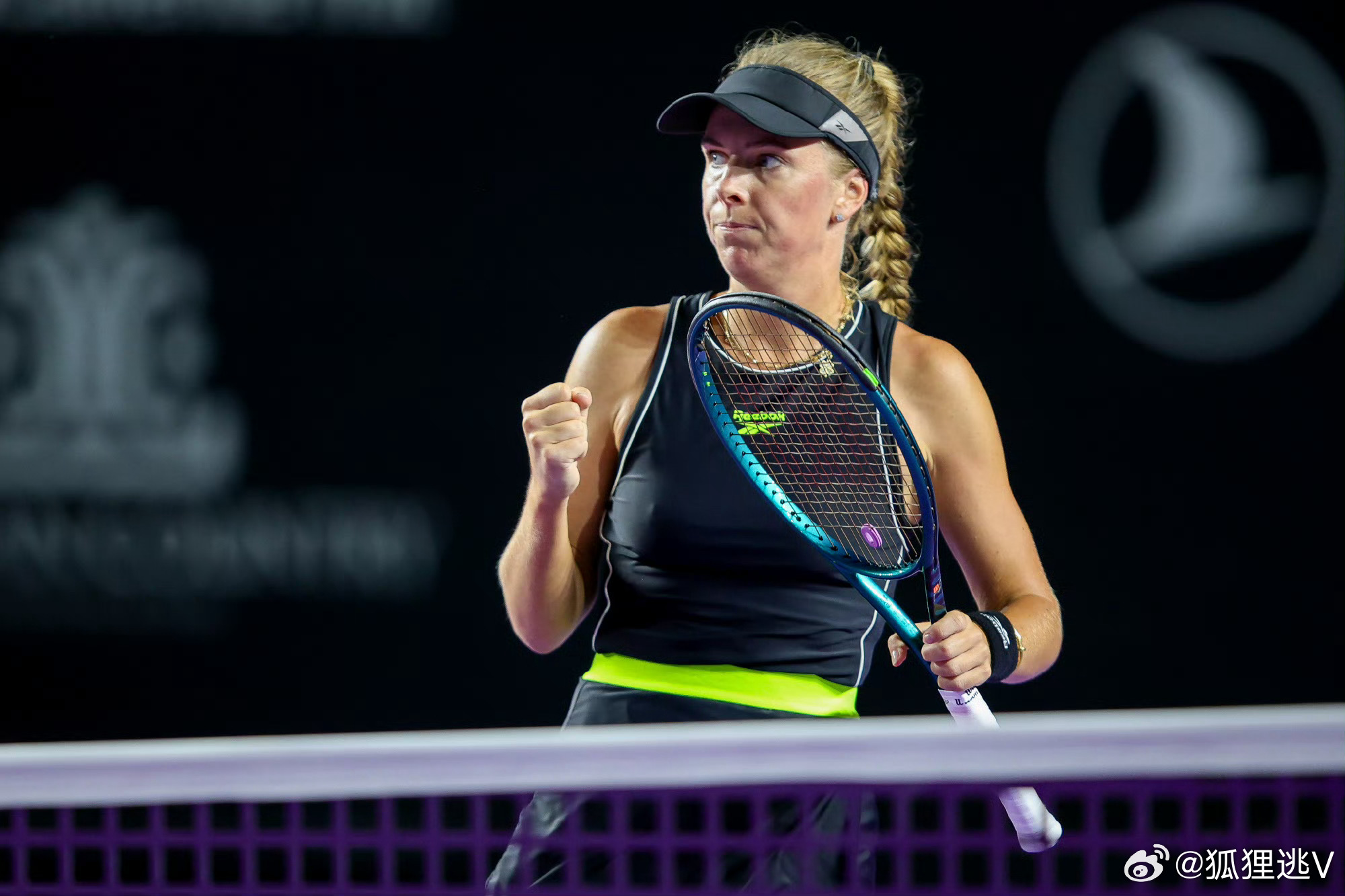 丰配友打破全国马拉松纪录女子马拉松选手弗莱彻刚刚跑出2小时32分钟的成绩，不知在