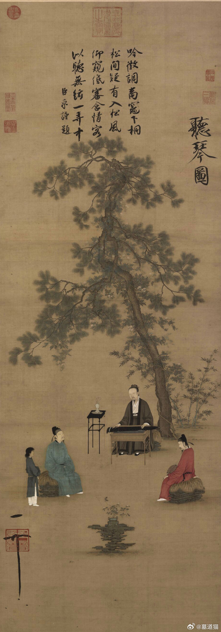 《听琴图》，故宫博物院/藏此幅描绘官僚贵族雅集听琴的场景。主人公道冠玄袍，居中端