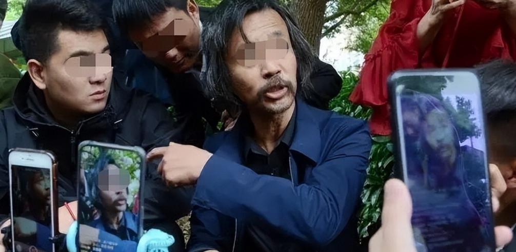 没有公告封杀，只是禁止关注：流浪大师沈巍留下一个被误读的真相

拥有108.6万