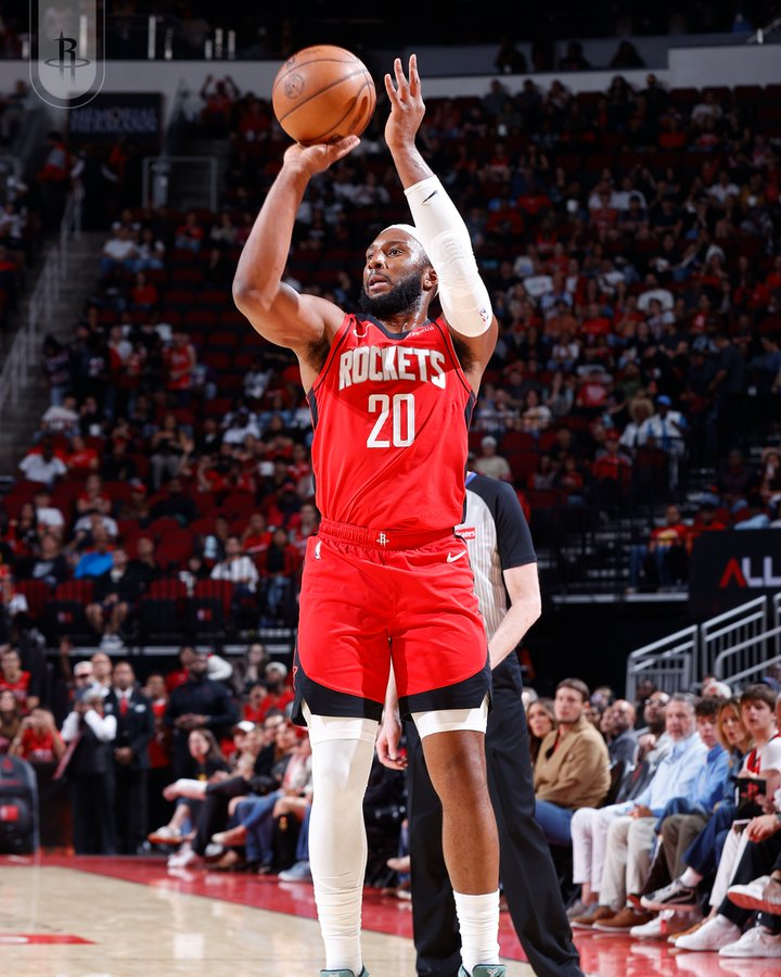 篮网vs火箭任嘉伦的nba主队是火箭 火箭第一节打出15-0收官，42-25结束