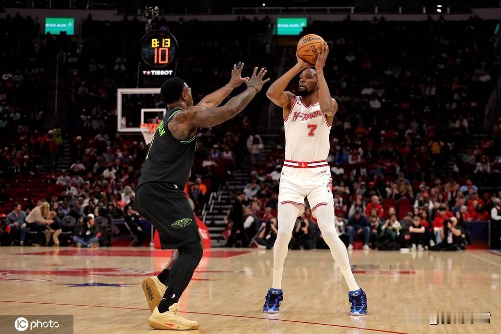 里程碑！杜兰特超越诺维茨基荣升NBA历史得分榜第6

北京时间1月19日，火箭胜