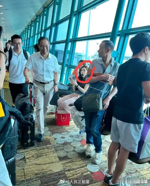 这才是大家应该要追的星[赞] #中国正能量# ​​​