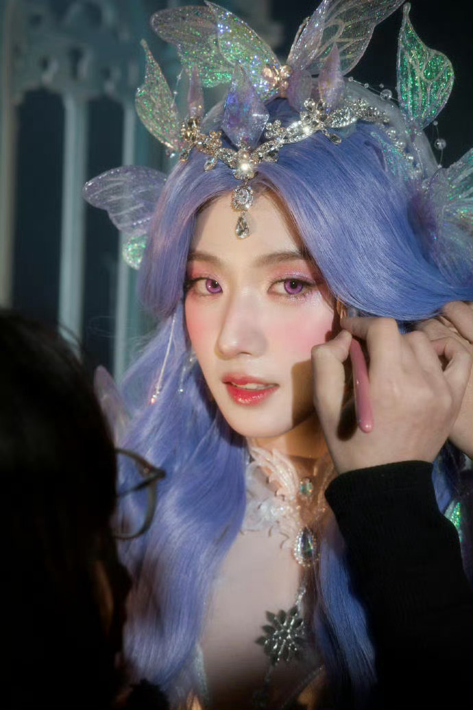 卢昱晓完全傲娇大小姐 美神降临 所有人通通闪开！！新娘造型的卢昱晓直接迷晕我了 