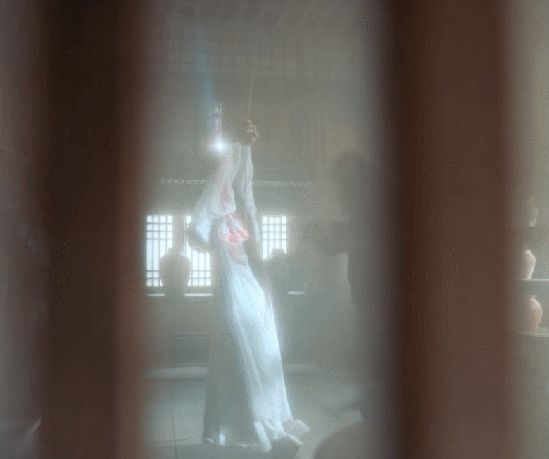 李沁陈哲远两个狂犬病人的爱情 你咬我脖子，我也要咬你脖子，你戳我伤口，我也戳你伤