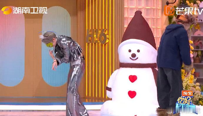 被刘雨昕萌化了！乐园猜猜猜晕到眼神迷离，依旧朝着 “雪山” 冲，走到哪算哪的样子