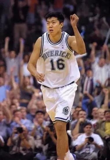 CBA各项历史数据排名第一的都是谁1、得分榜第一：哈德森，13076分2、篮板榜