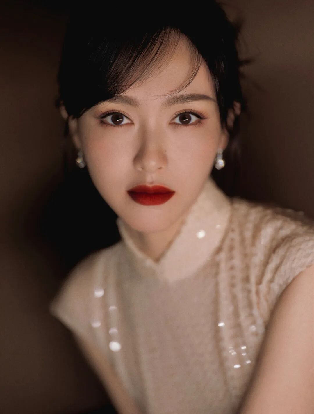 唐嫣的《独身女人》也快播了，预计10月中下旬吧，央8也备播，这部她挺看重的，宣传