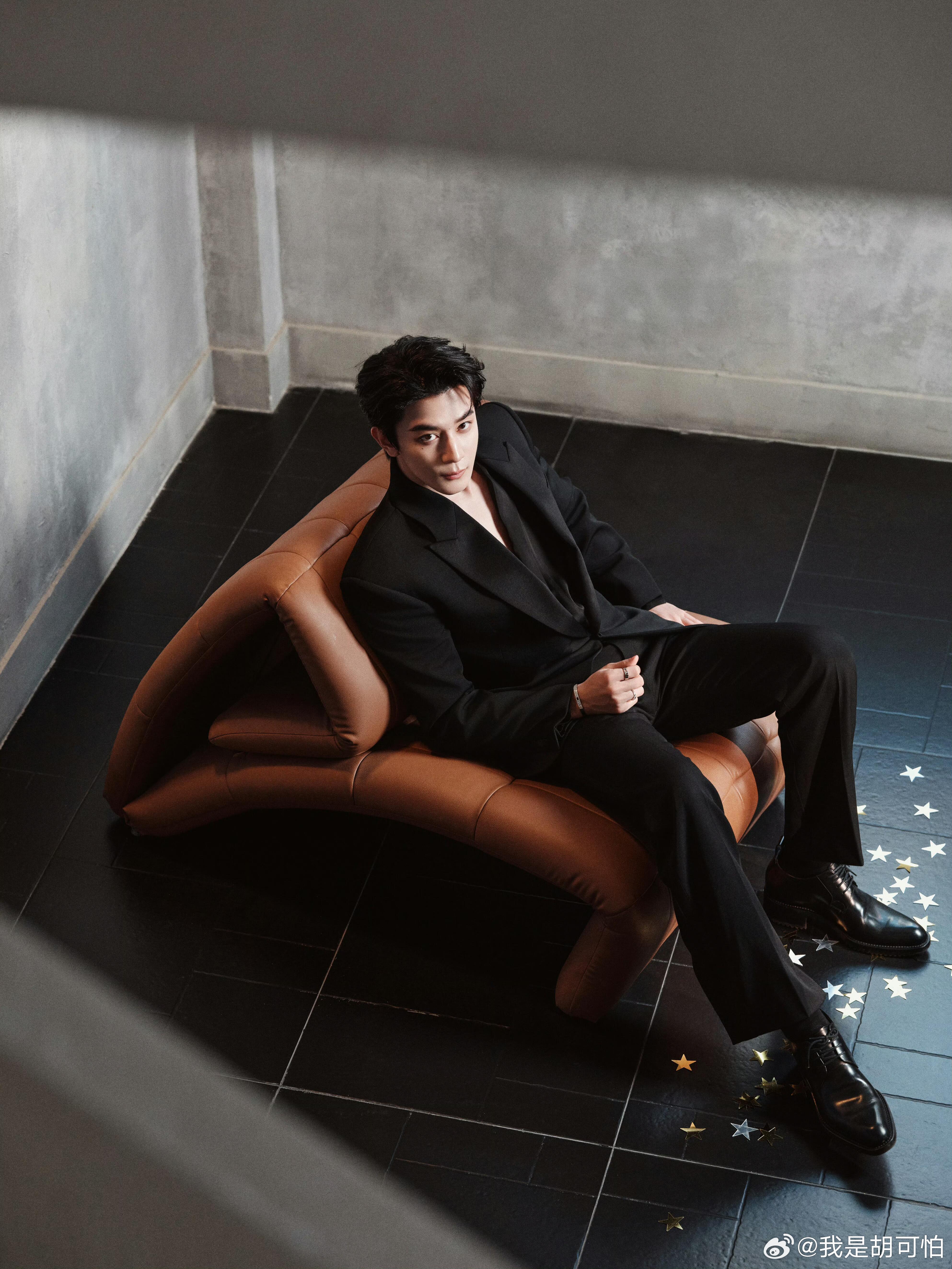 谁能想到，夏之光被妈妈拉黑的原因，居然是窘迫到开口借五百块，什么亲情这么廉价啊夏