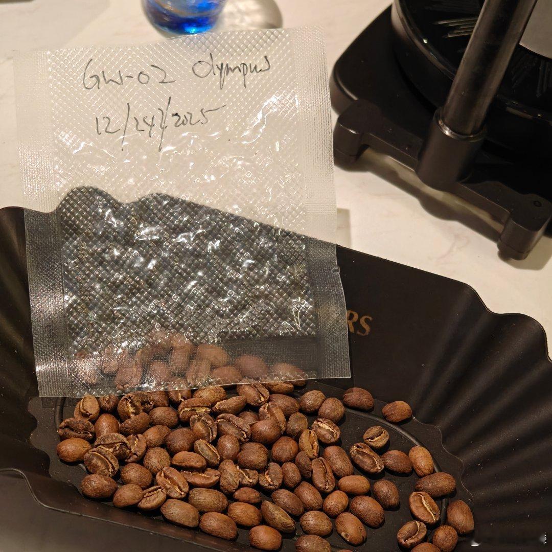 感谢老板的投喂，这个的确是好喝，是直接能感受到那种干净和甜的。不愧是年度最佳的第