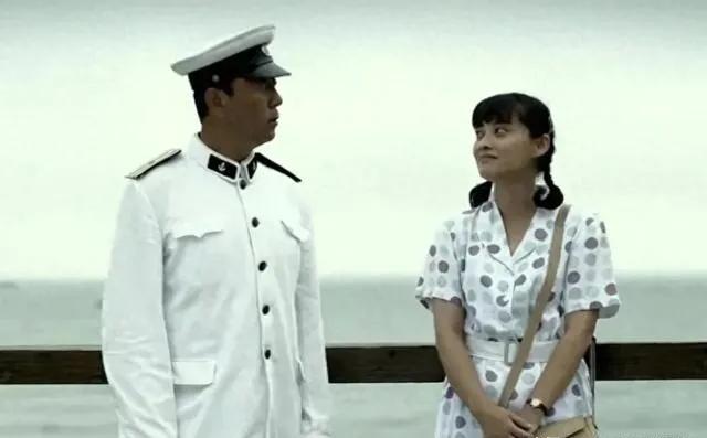 江德福与安杰的爱情故事里，一直有一个让江德福困惑不解的谜团。那就是每当安杰见到张