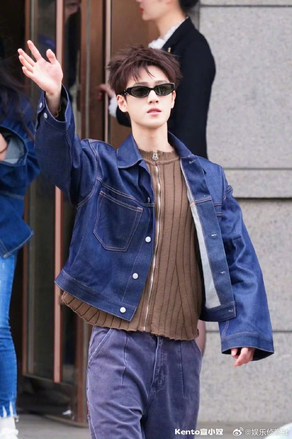 李昀锐在默默的闪闪发光💫 ​​​