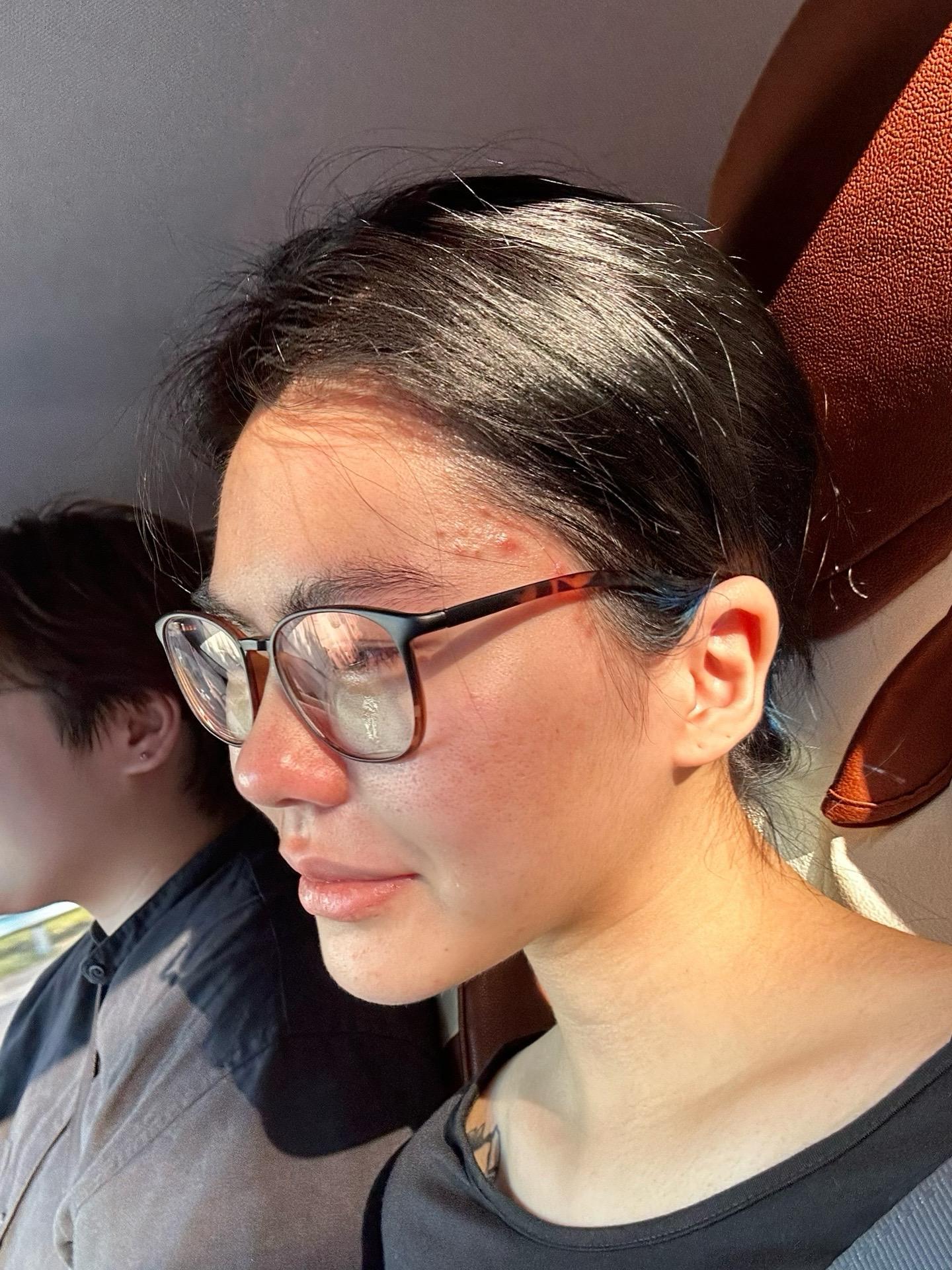 二十一年来第一次尝到幸福的眼泪。这天下午我们开着车闲逛，车里放着陈绮贞...