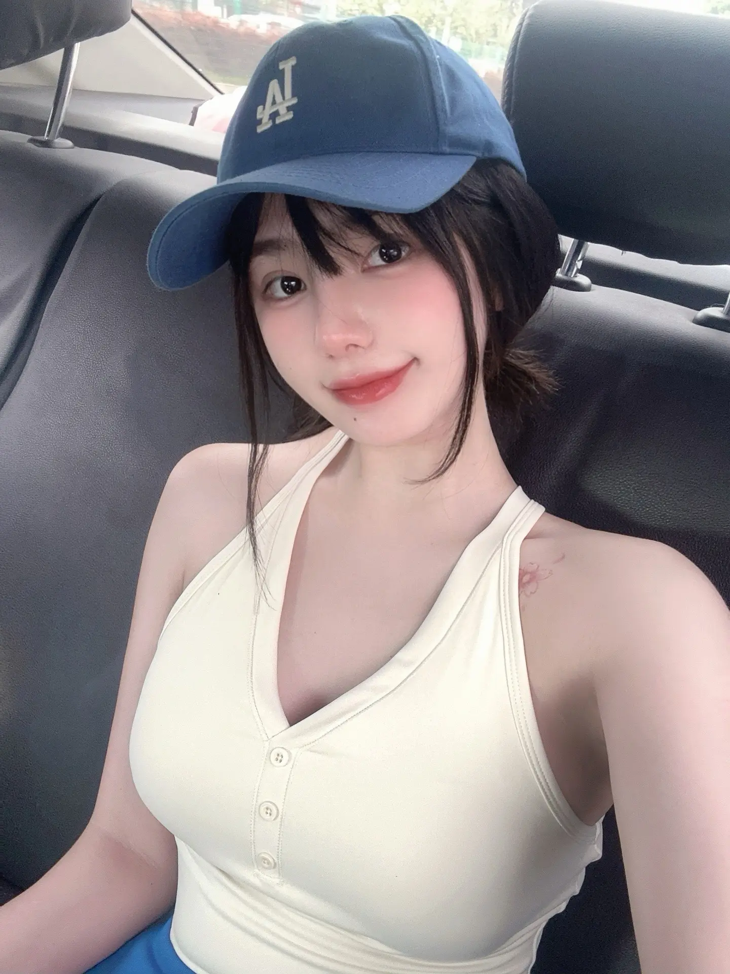 绝交的时候一点不后悔 你个丑东西。