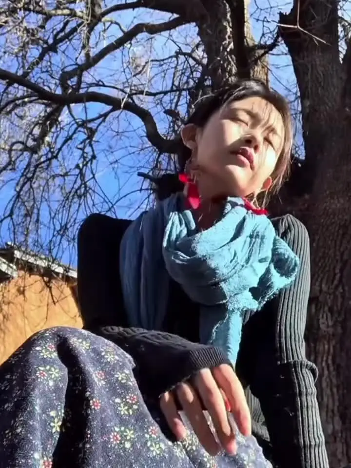 什么是淡然 大概是再也不想被喜欢的鞋子磨破 脚了