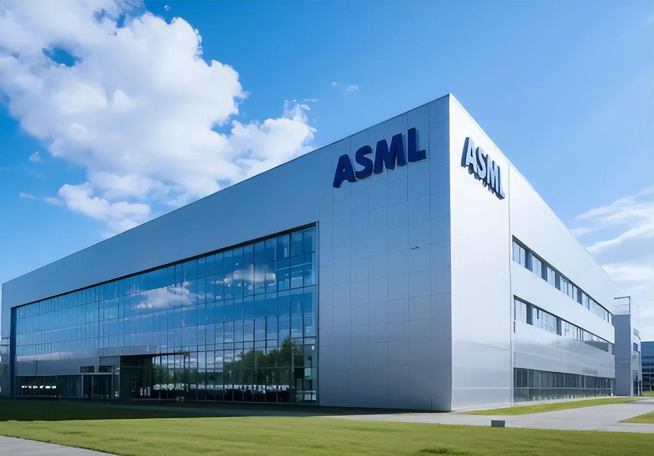 安世风波落幕，荷兰损失惨重，向华求和，急撤部长令，中方再表态。

荷兰这波操作太