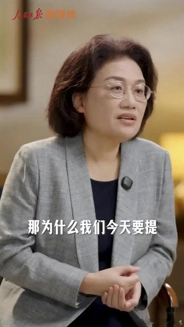 华为 韬定律韬定律有望突破摩尔定律瓶颈基于“韬定律”，华为有了“加速度”华为正式