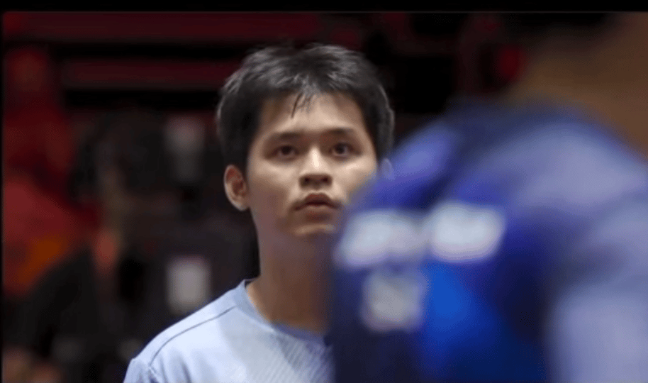 可爱的林诗栋表情包再次上线[笑哭] ！
林诗栋之所以有这么夸张的惊诧表情，是因为