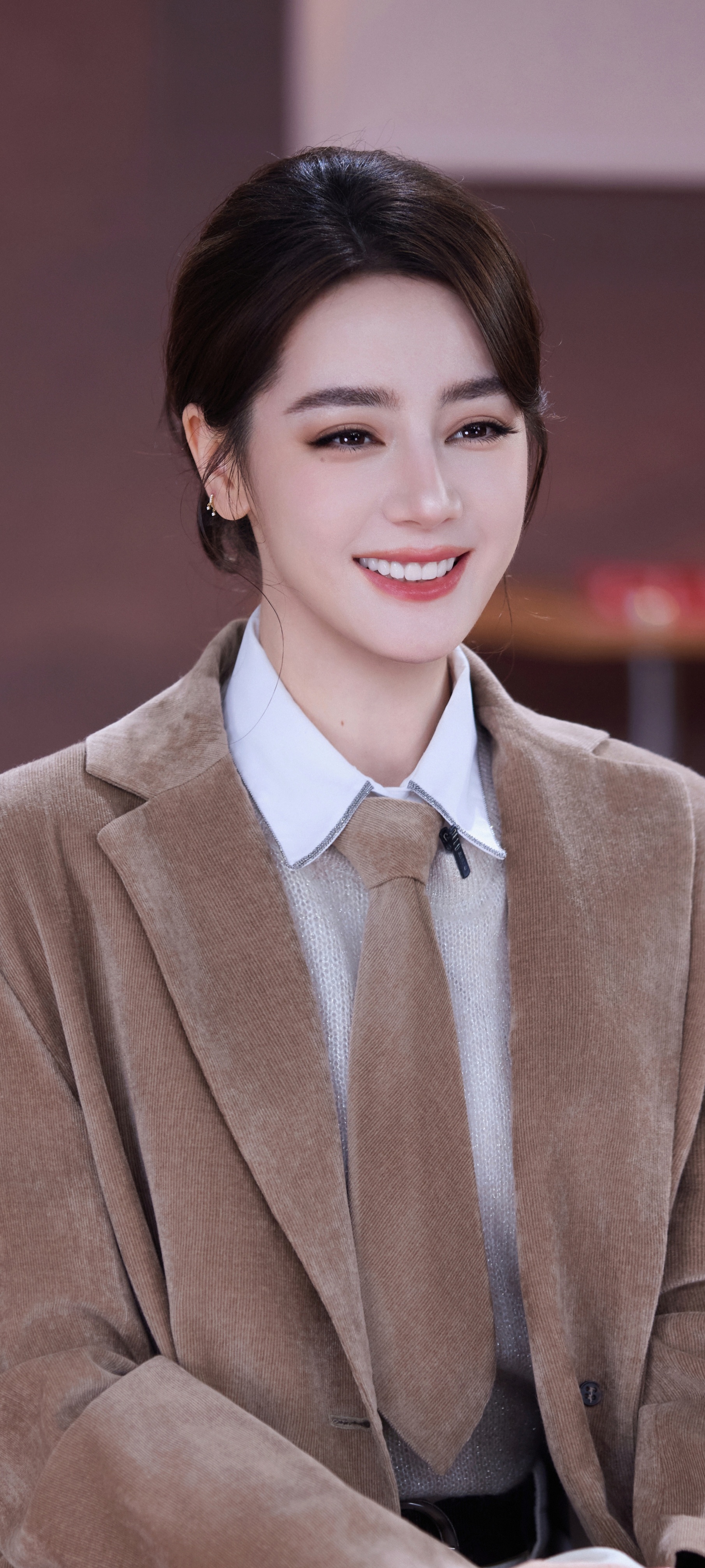 迪丽热巴虽然不能同时拥有一切 晚好❤️迪丽热巴卫蓝