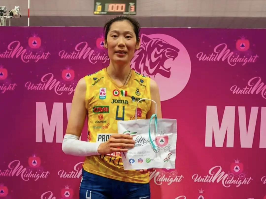 朱婷收获单场MVP，已适应豪门节奏

面对实力不俗的瓦莱福利亚，科内利亚诺3-0